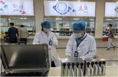 <strong>食堂日常供应的餐具、蔬菜、肉禽、水产</strong> 